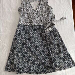 Tommy Hilfiger Navy and White Patterned Midi Dress